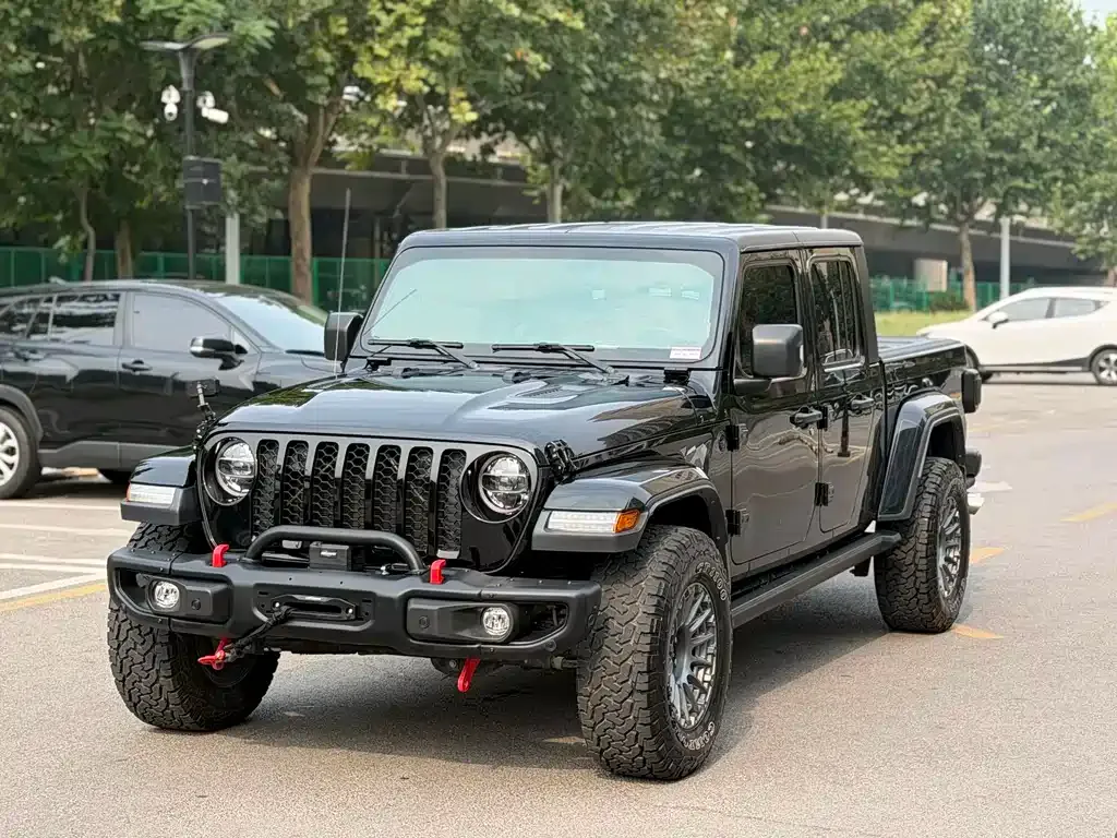 Jeep Gladiator — фото 1