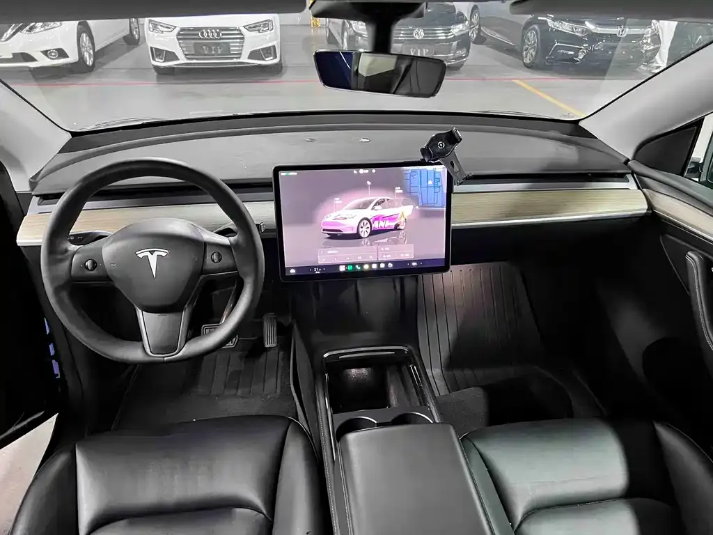 Tesla Model Y — фото 4