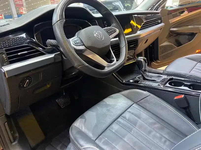 Volkswagen Passat — фото 9