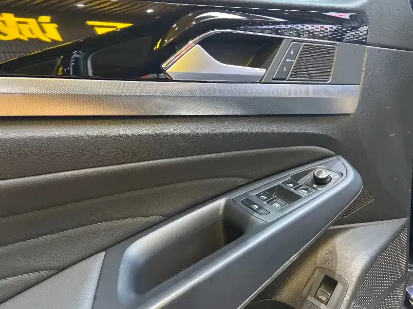 Volkswagen Passat — фото 3
