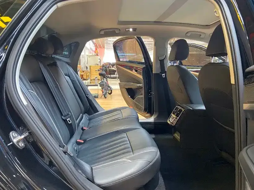 Volkswagen Passat — фото 4