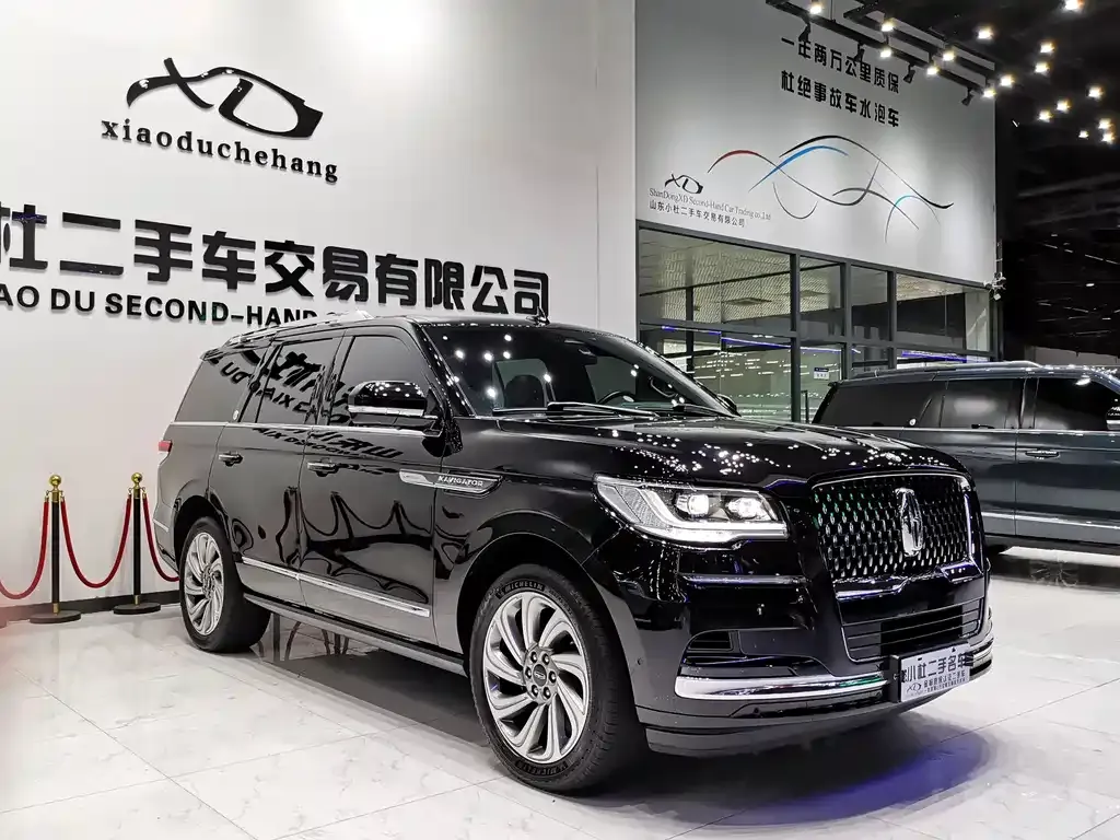 Lincoln Navigator — фото 1