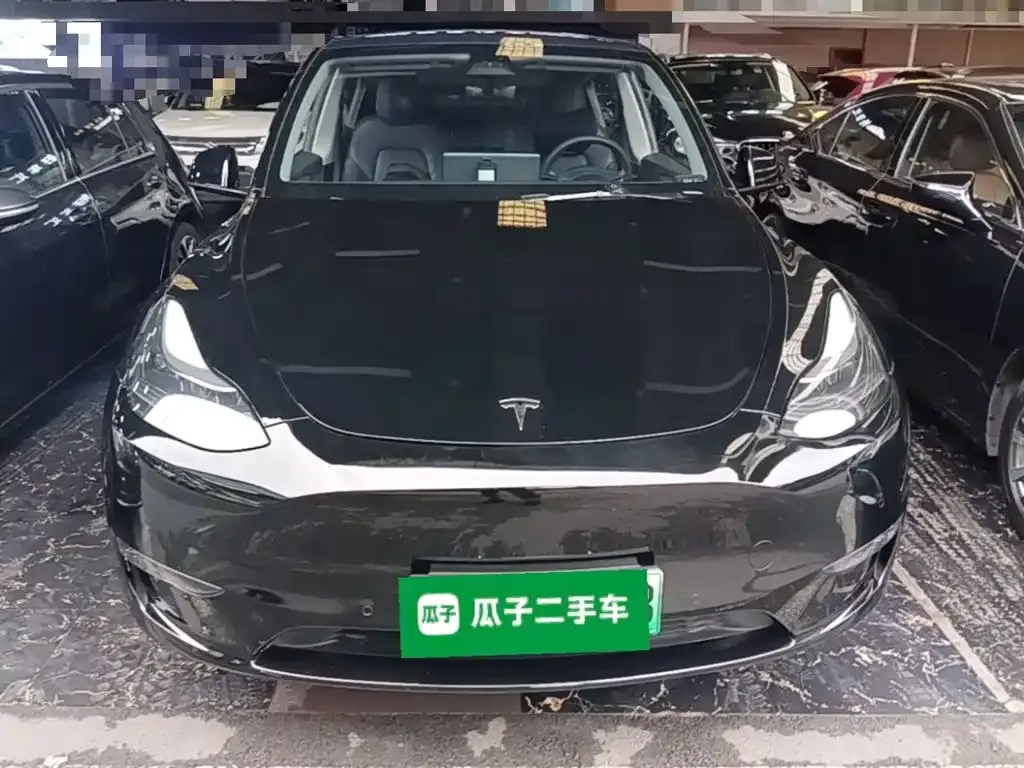 Tesla Model Y — фото 8