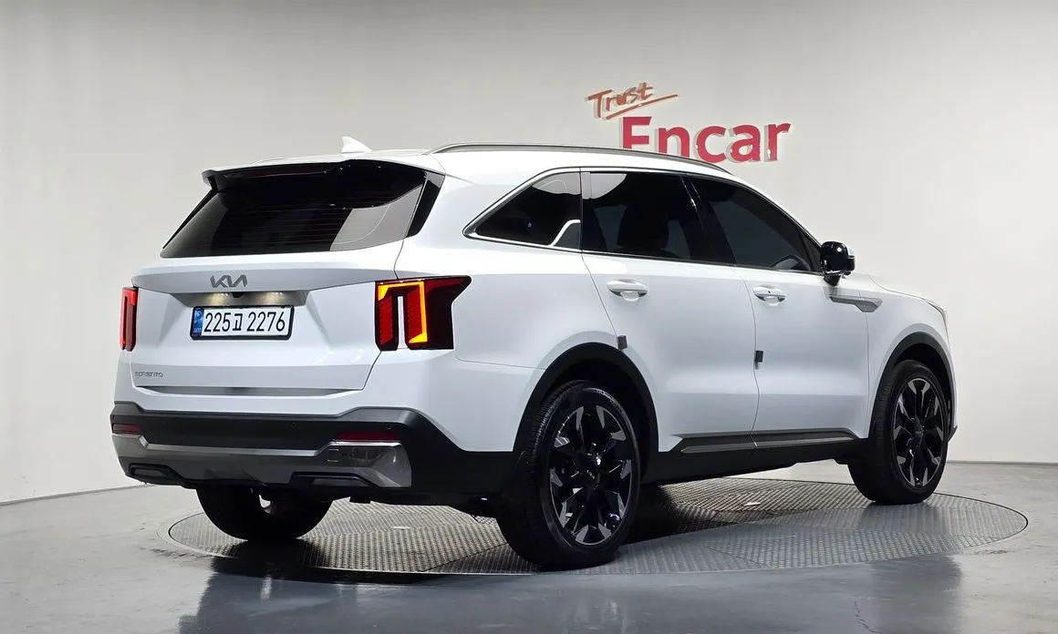 Kia Sorento — фото 5