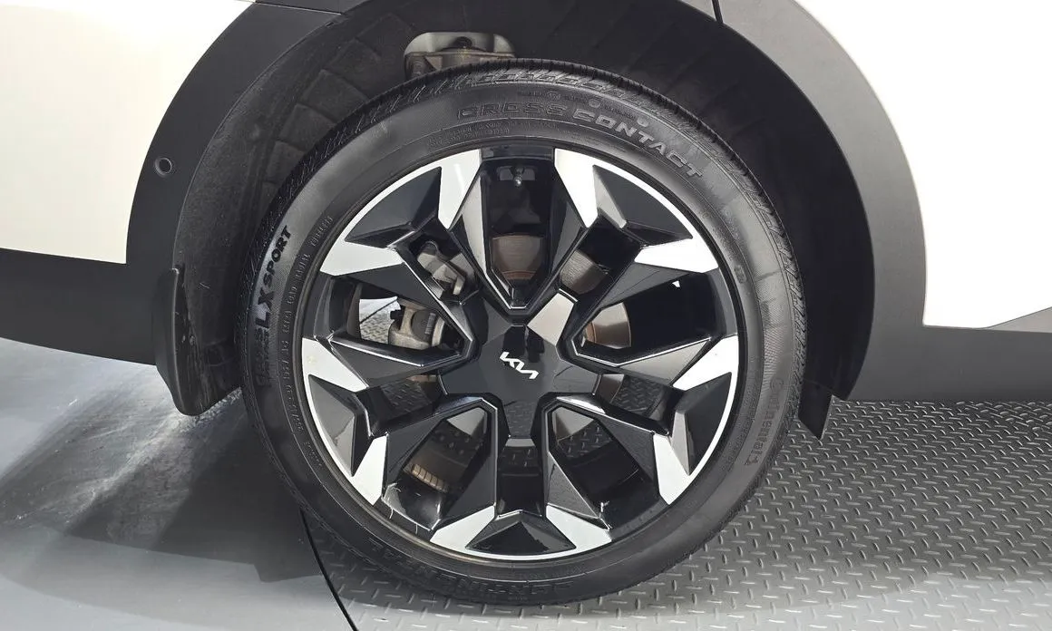Kia Sorento — фото 10