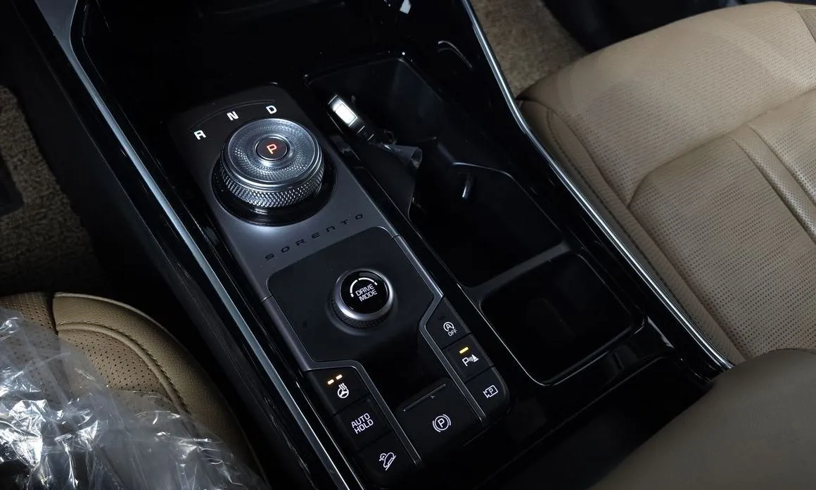 Kia Sorento — фото 9