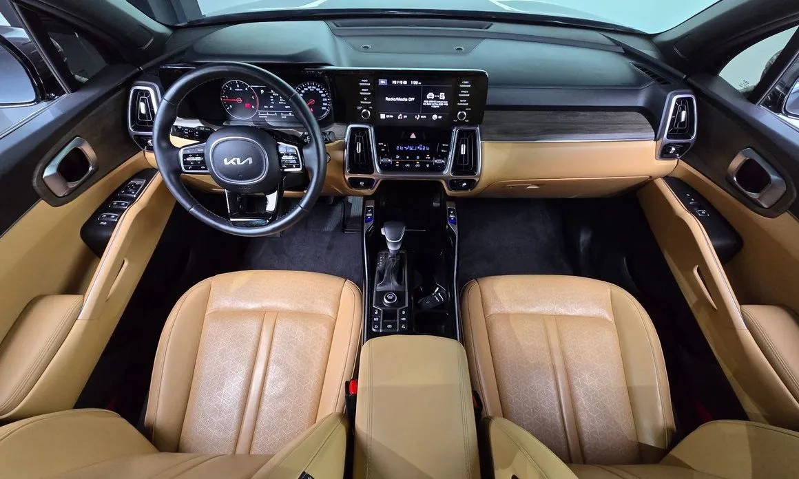 Kia Sorento — фото 8