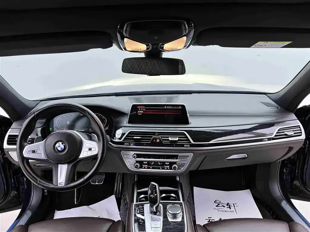 BMW 7 Series — фото 6