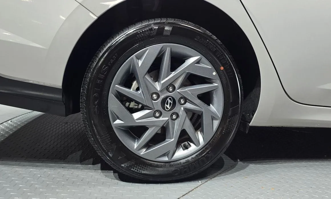 Hyundai AVANTE — фото 9