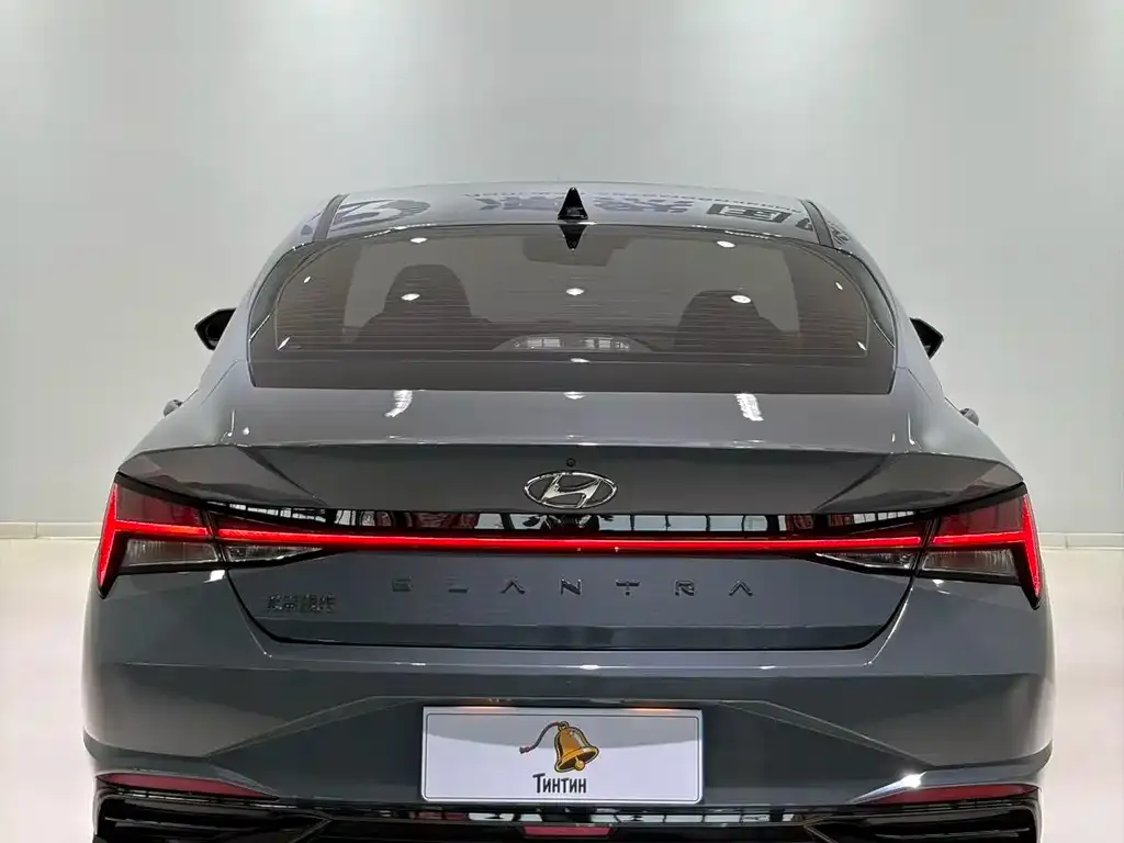 Hyundai Elantra — фото 5