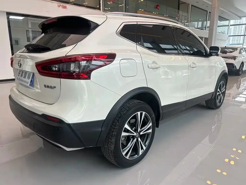 Nissan Qashqai — фото 3