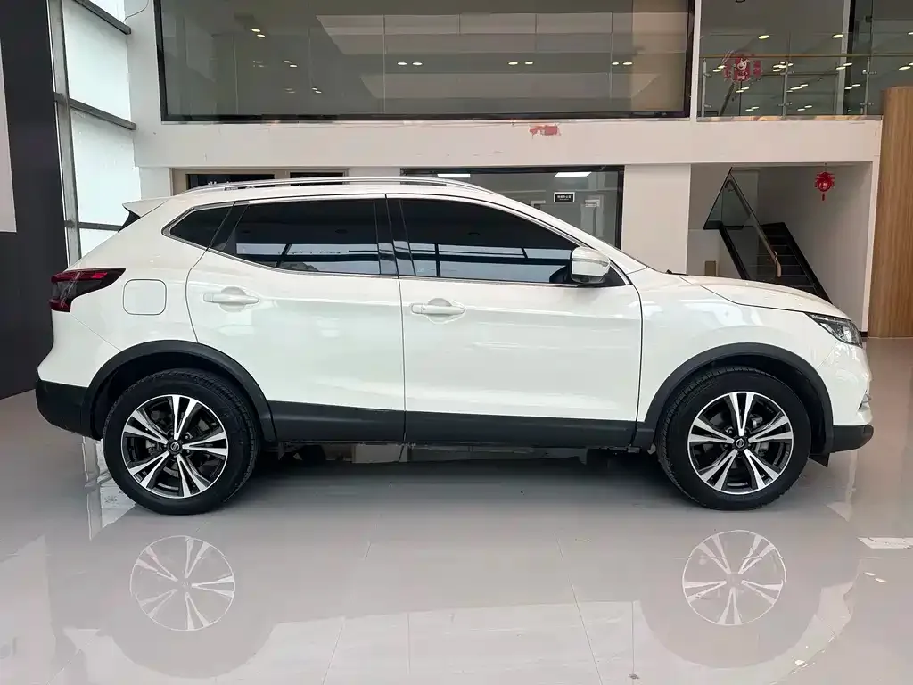 Nissan Qashqai — фото 5