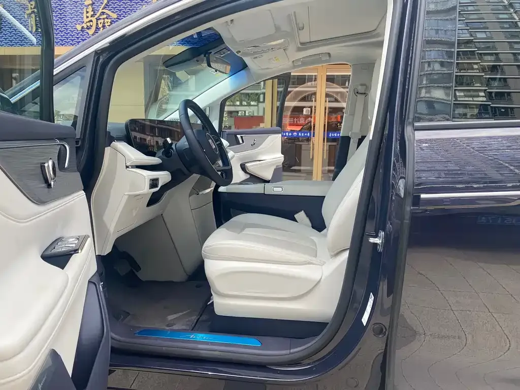 Buick GL8 Hybrid — фото 5