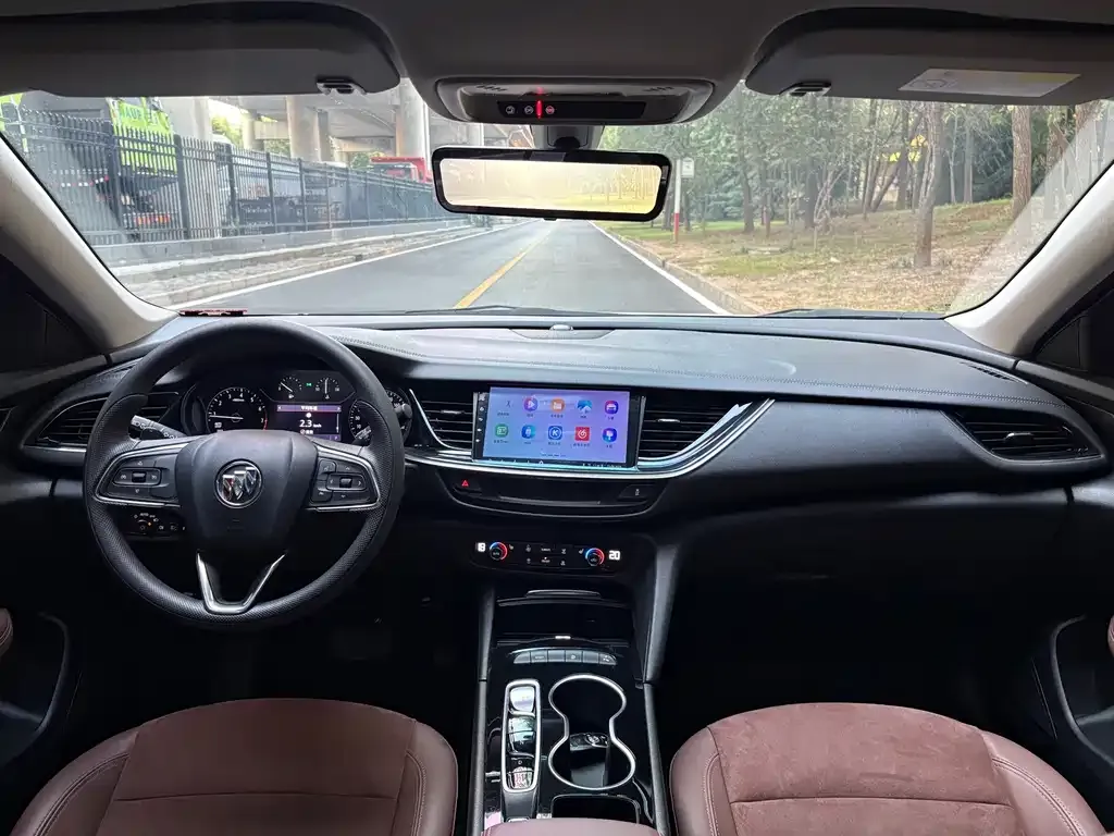 Buick Regal — фото 2