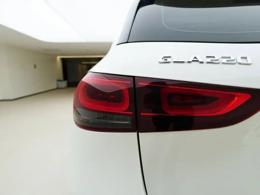Mercedes-Benz GLA — фото 8
