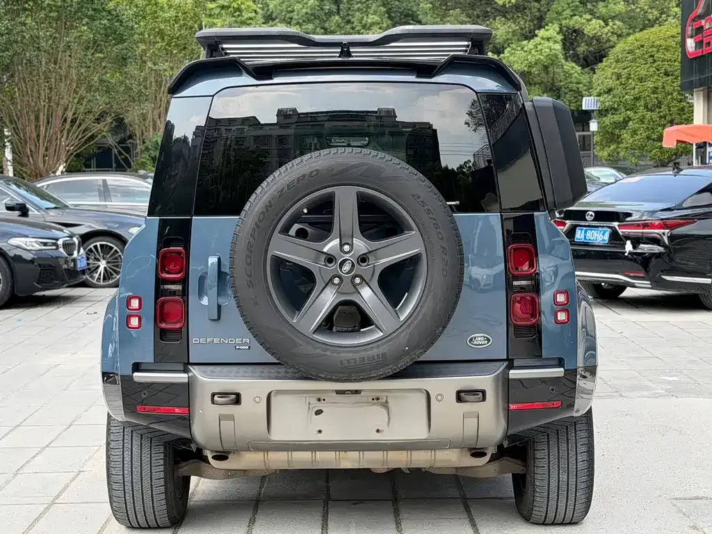 Land Rover Defender — фото 6
