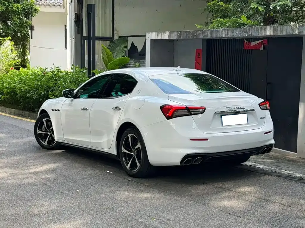 Maserati Ghibli — фото 8