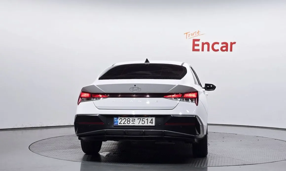 Hyundai AVANTE — фото 4
