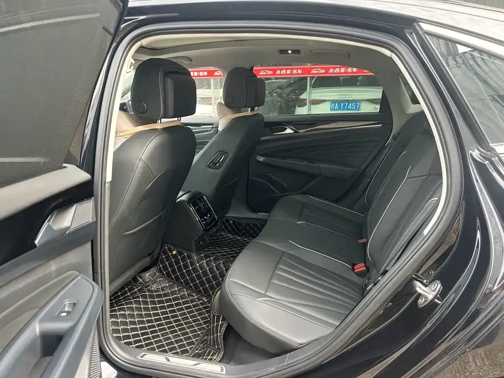 Volkswagen Passat — фото 4