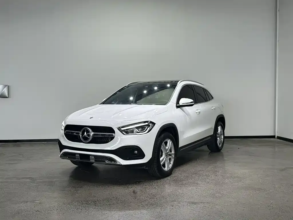 Mercedes-Benz GLA — фото 1