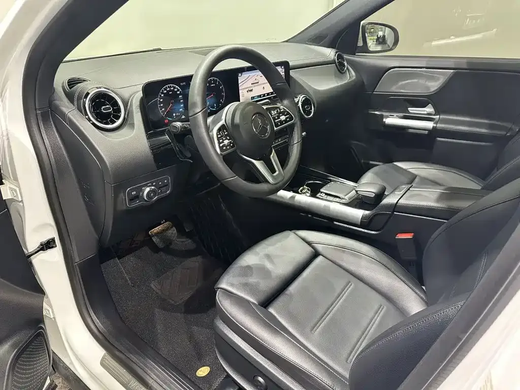 Mercedes-Benz GLA — фото 8