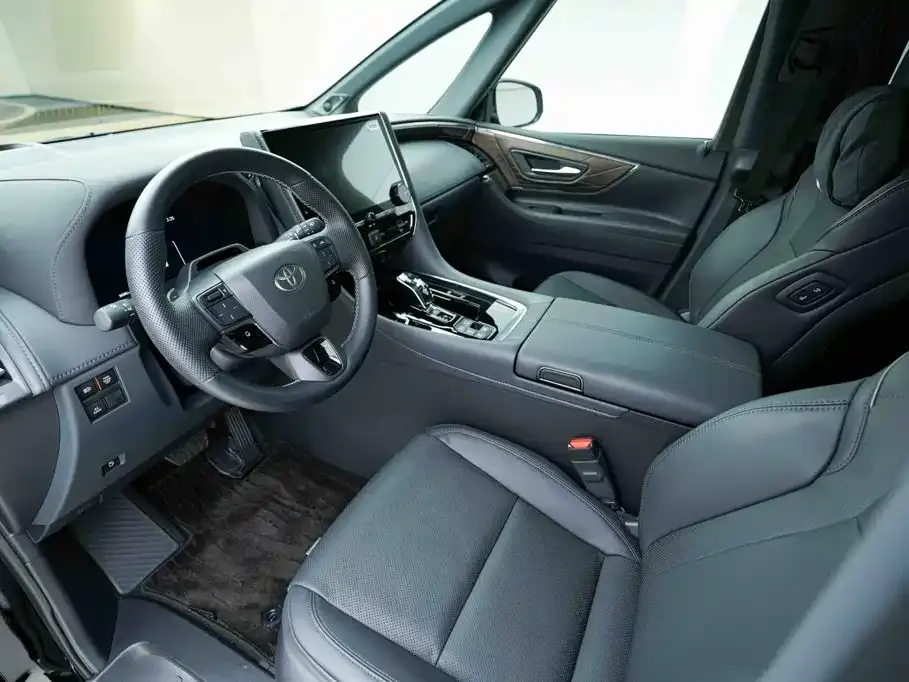 Toyota Alphard — фото 8