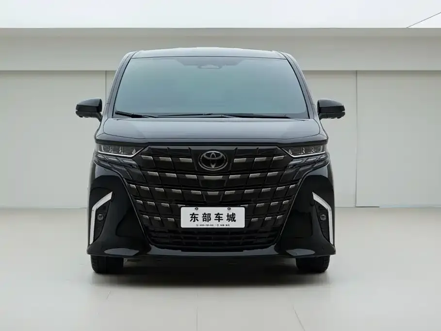 Toyota Alphard — фото 4