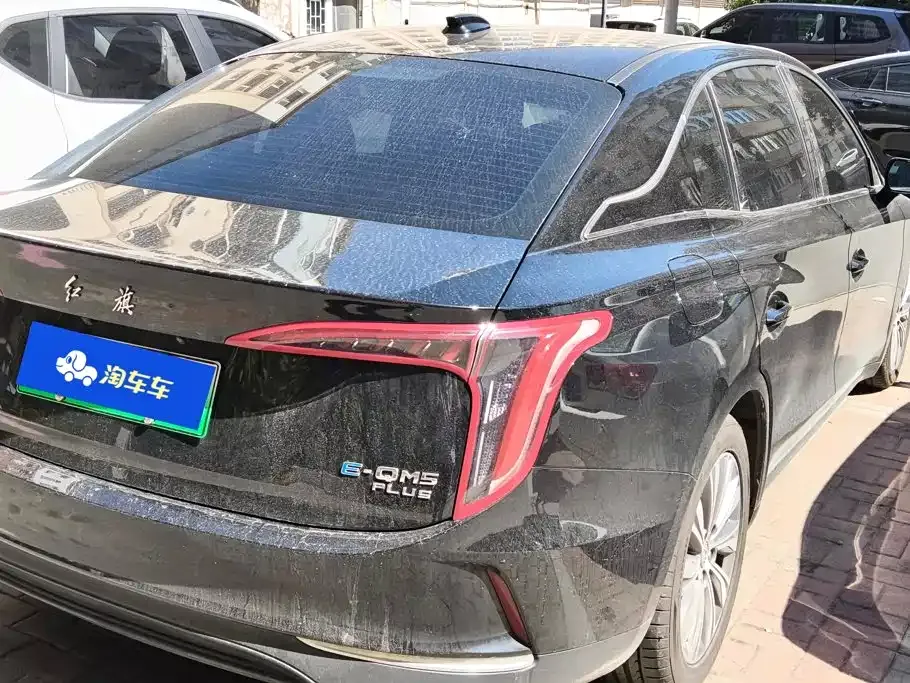 Hongqi E-QM5 — фото 10