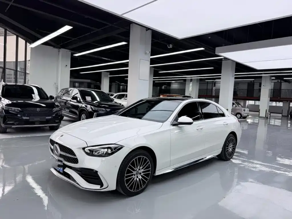 Mercedes-Benz C-Class — фото 1