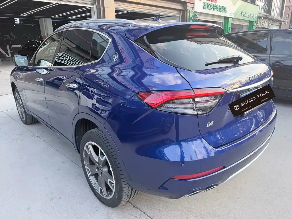 Maserati Levante — фото 10