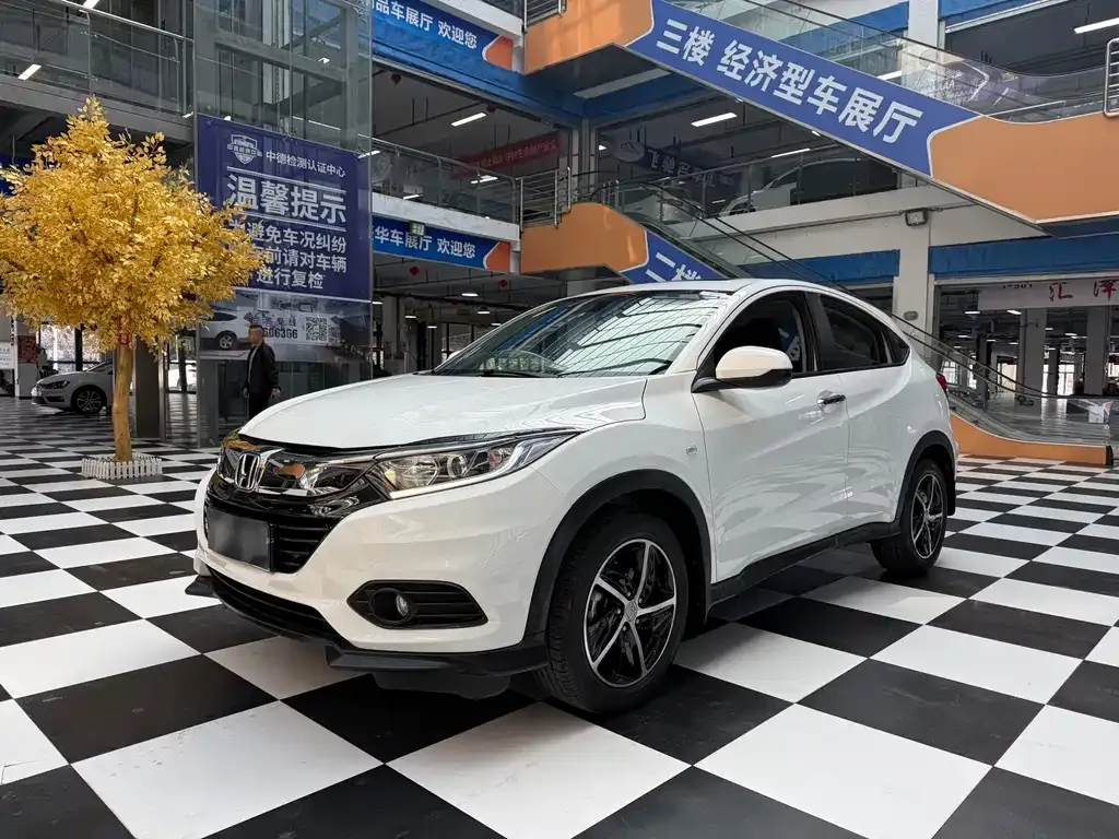 Honda Vezel — фото 1