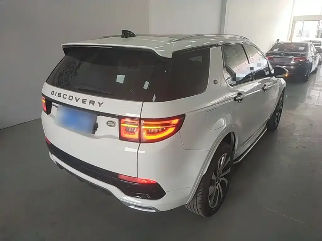 Land Rover Discovery Sport — фото 10