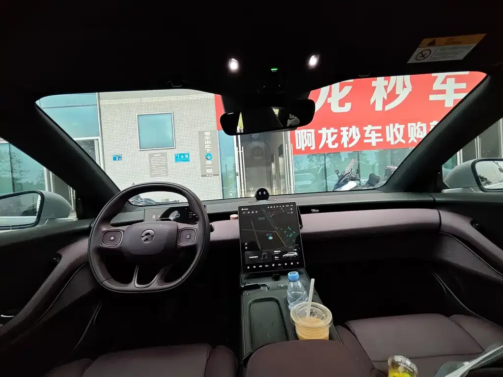 NIO ET5T — фото 9