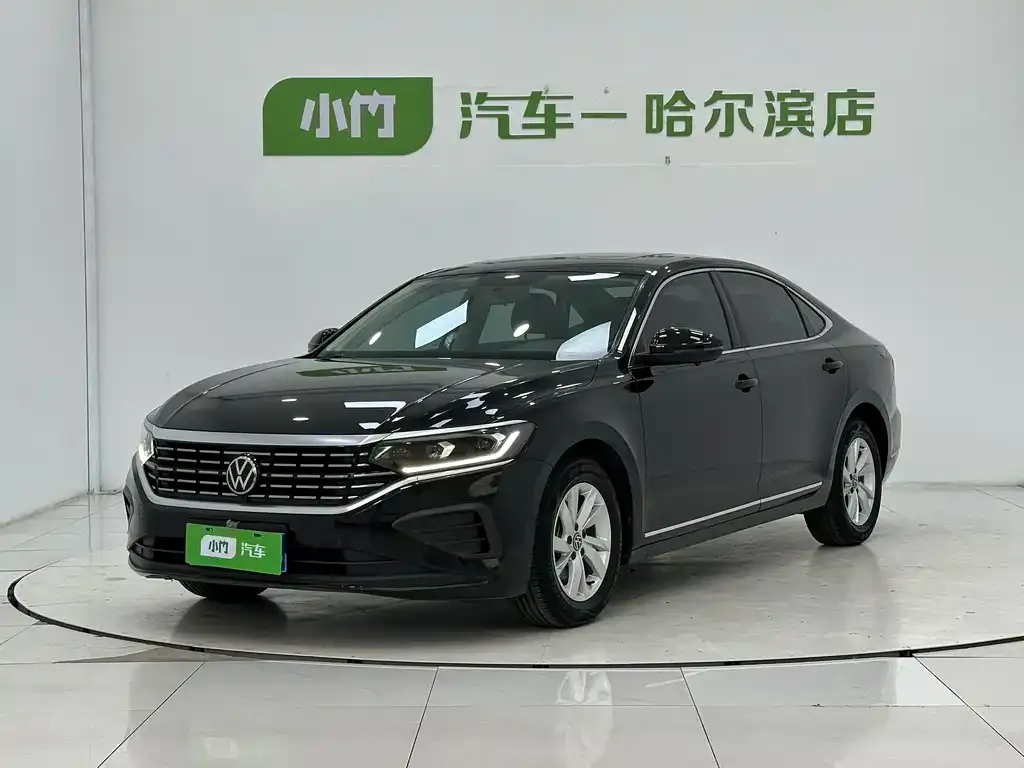 Volkswagen Passat — фото 1