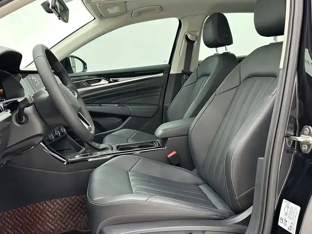 Volkswagen Passat — фото 7