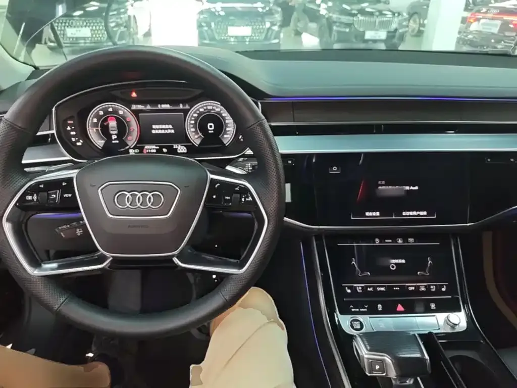 Audi A8 — фото 3