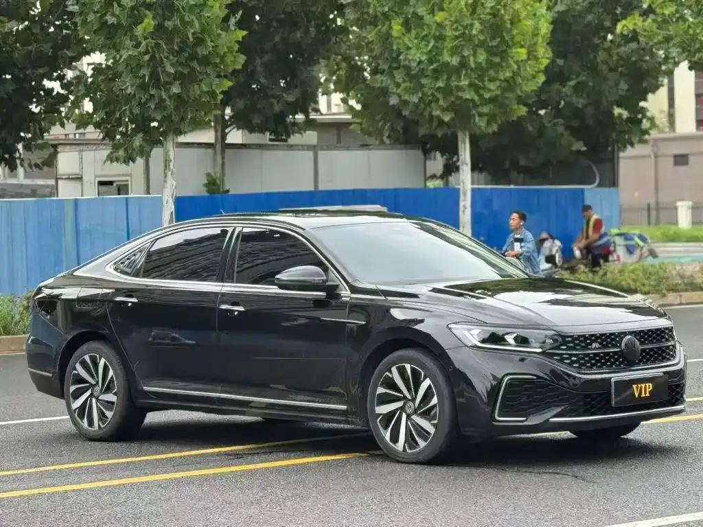 Volkswagen Passat — фото 5