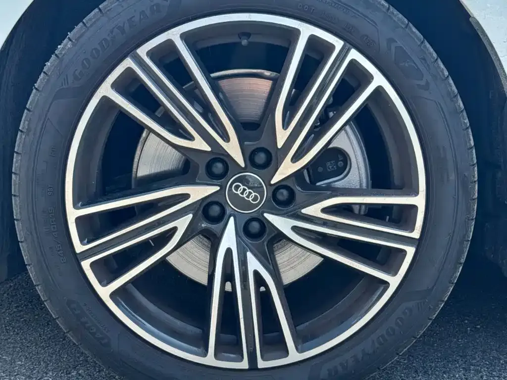 Audi A5L — фото 10