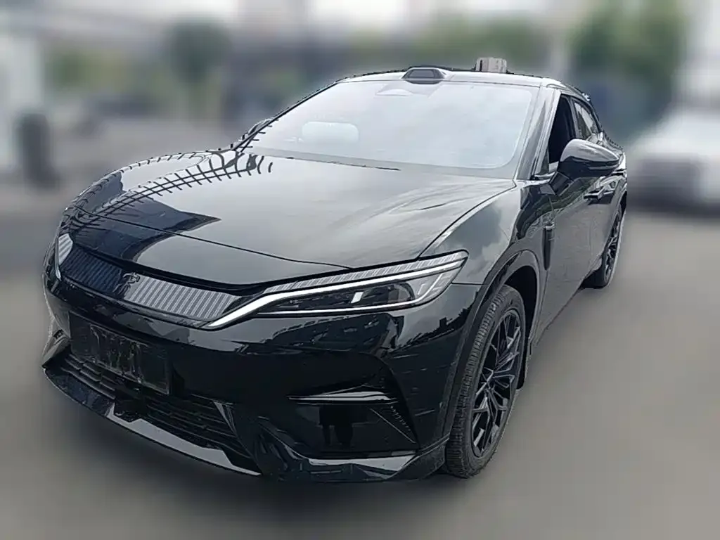 BYD L EV — фото 10