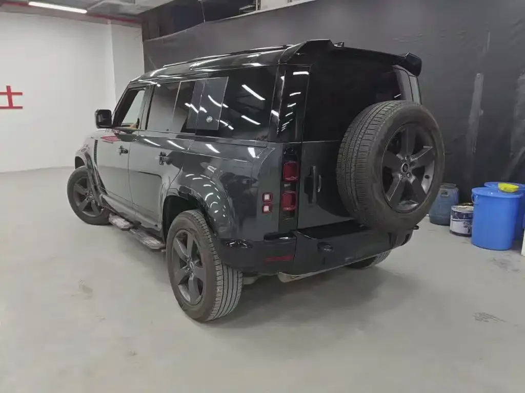 Land Rover Defender — фото 6