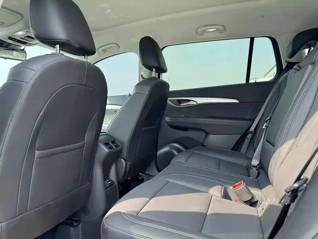 Buick Envision Plus — фото 2