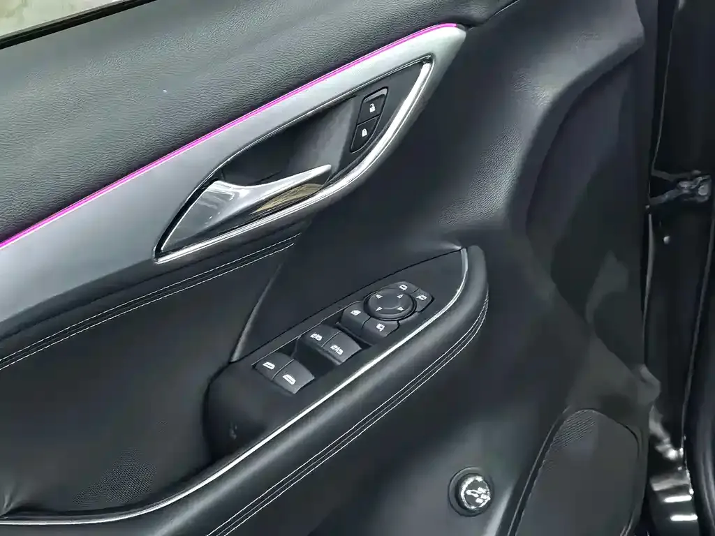 Buick Envision Plus — фото 10