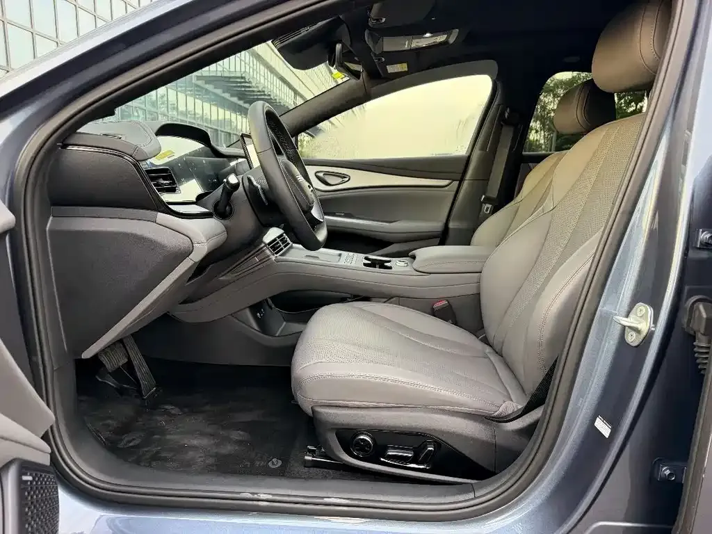 BYD Seal 07 DM-i — фото 2