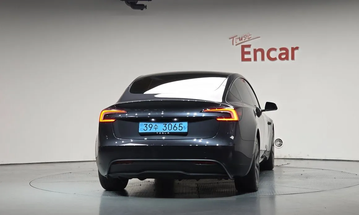 Tesla Model 3 — фото 3