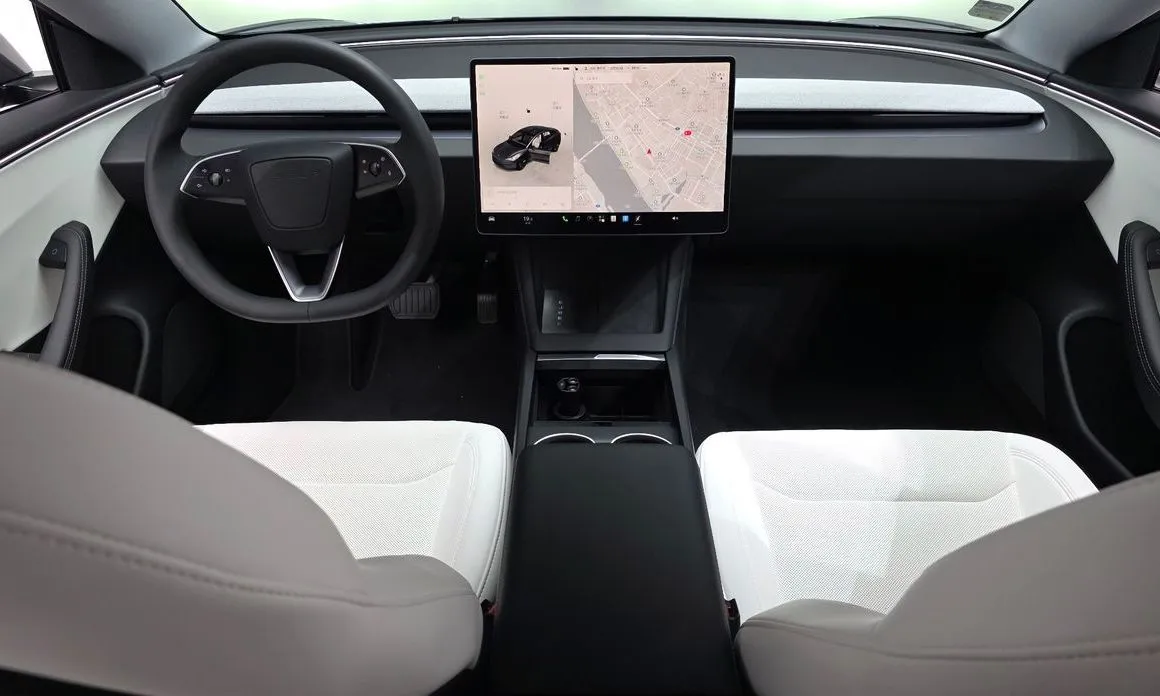 Tesla Model 3 — фото 4