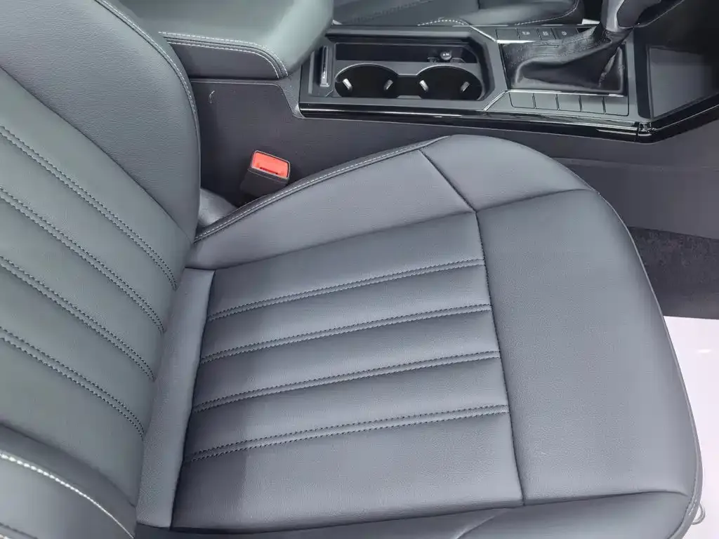 Volkswagen Passat — фото 5