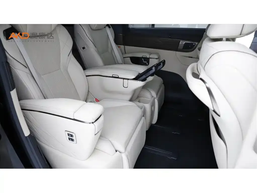 Toyota Alphard — фото 6
