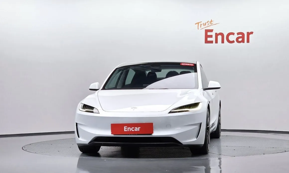 Tesla Model 3 — фото 9