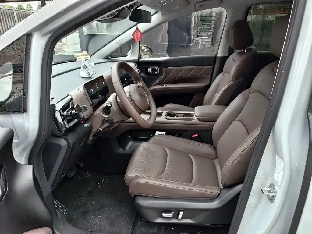 Wuling Xingguang 730 New Energy — фото 3