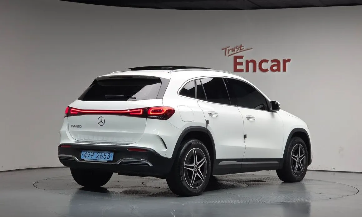 Mercedes-Benz EQA — фото 10